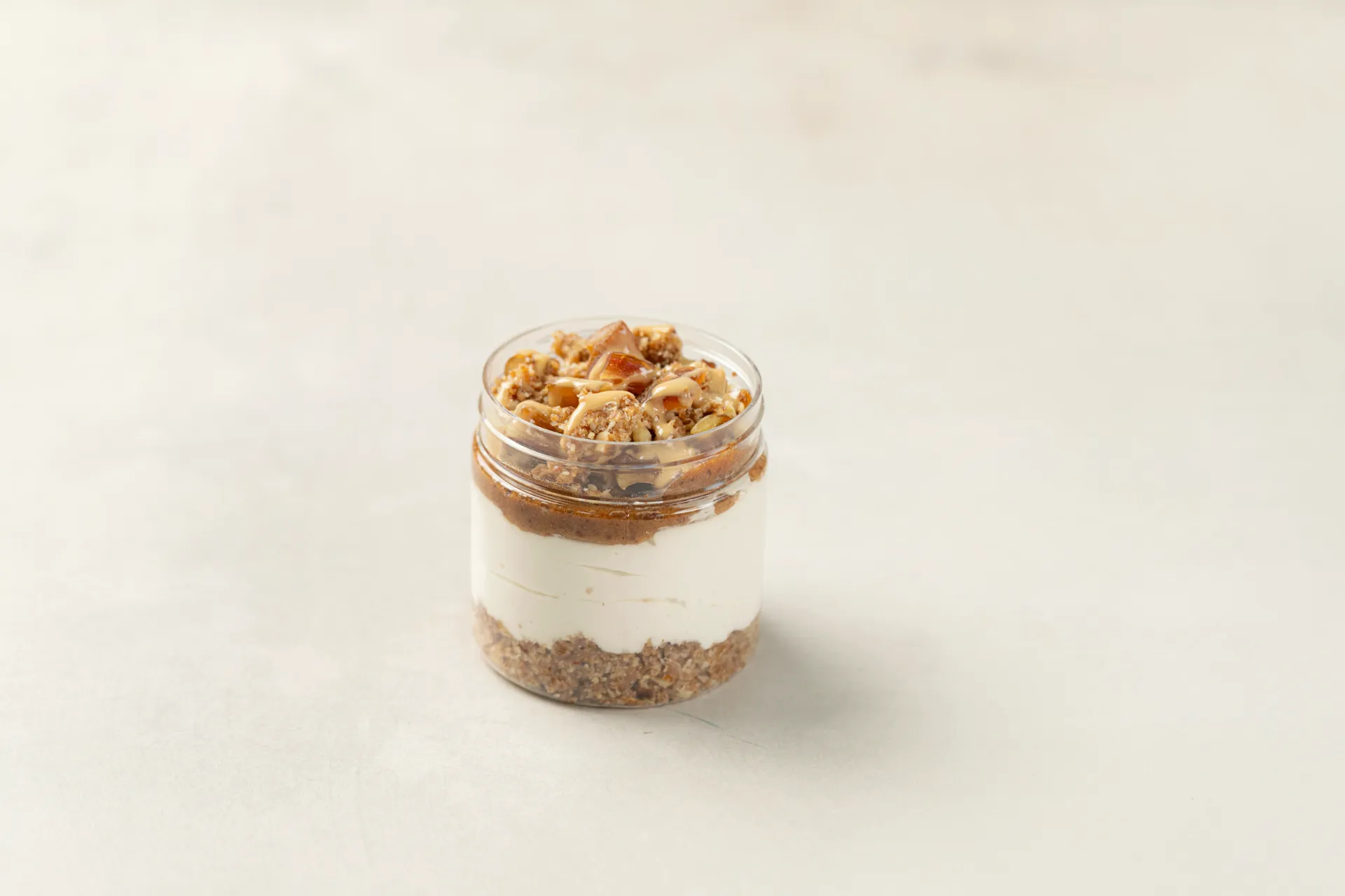 Date and pecan cheesecake