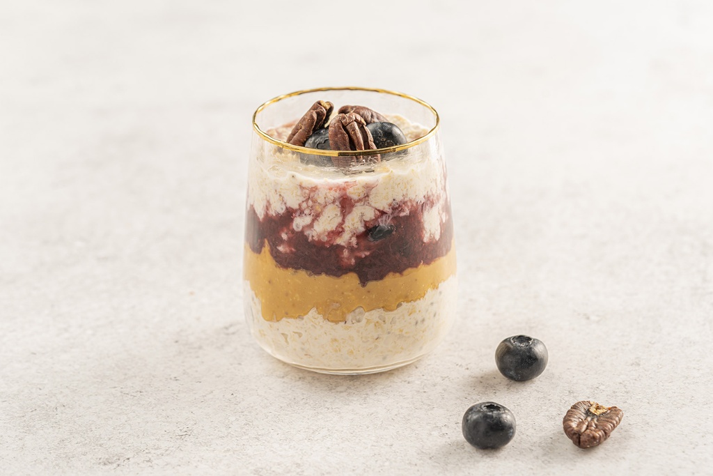 Peanut Butter Blueberry Overnight Oats