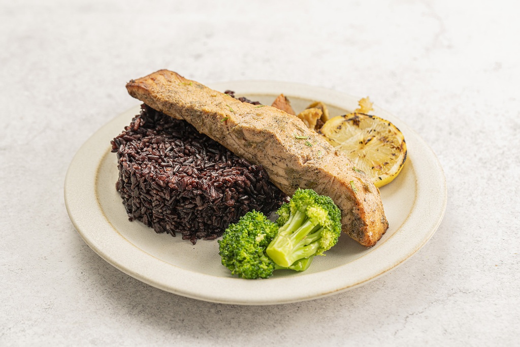 Forbidden Rice with salmon